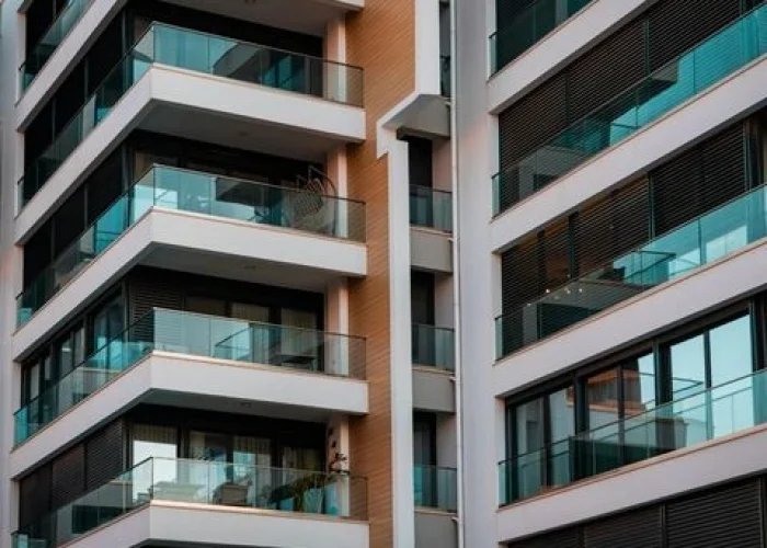 Sürme cam balkon raylı sistem modelleri — Ekim Yapı